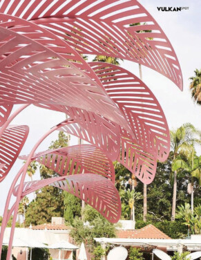 The Pink LA Guide
