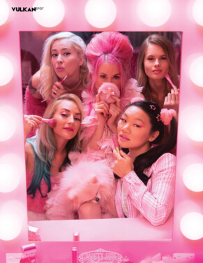 Pinktastic Plastixx