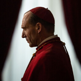 ‘Conclave’ Starring Ralph Fiennes Emerges as an Awards-Season Contender