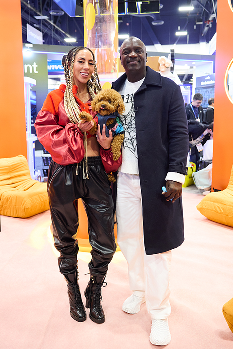 Esther Anaya and Akon