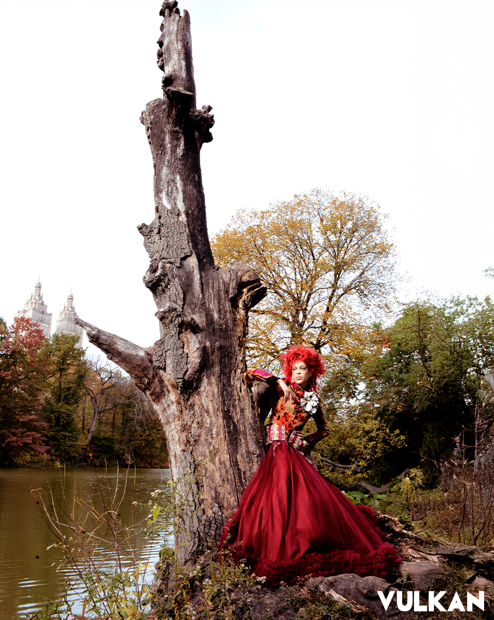 Jacket: Okimmi by simi D @okimmiofficial Dress: Saima Chaudrhry @saimachaudhry Earring: Tova @tovastore