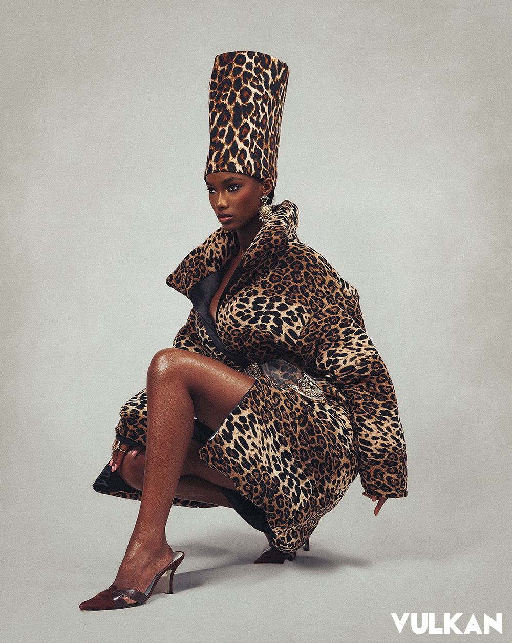 Coat & Hat – MR. BLEU @mrbleu_official Earrings- Adiba @adiba.official Belt- Rowen Rose @rowenroseofficial