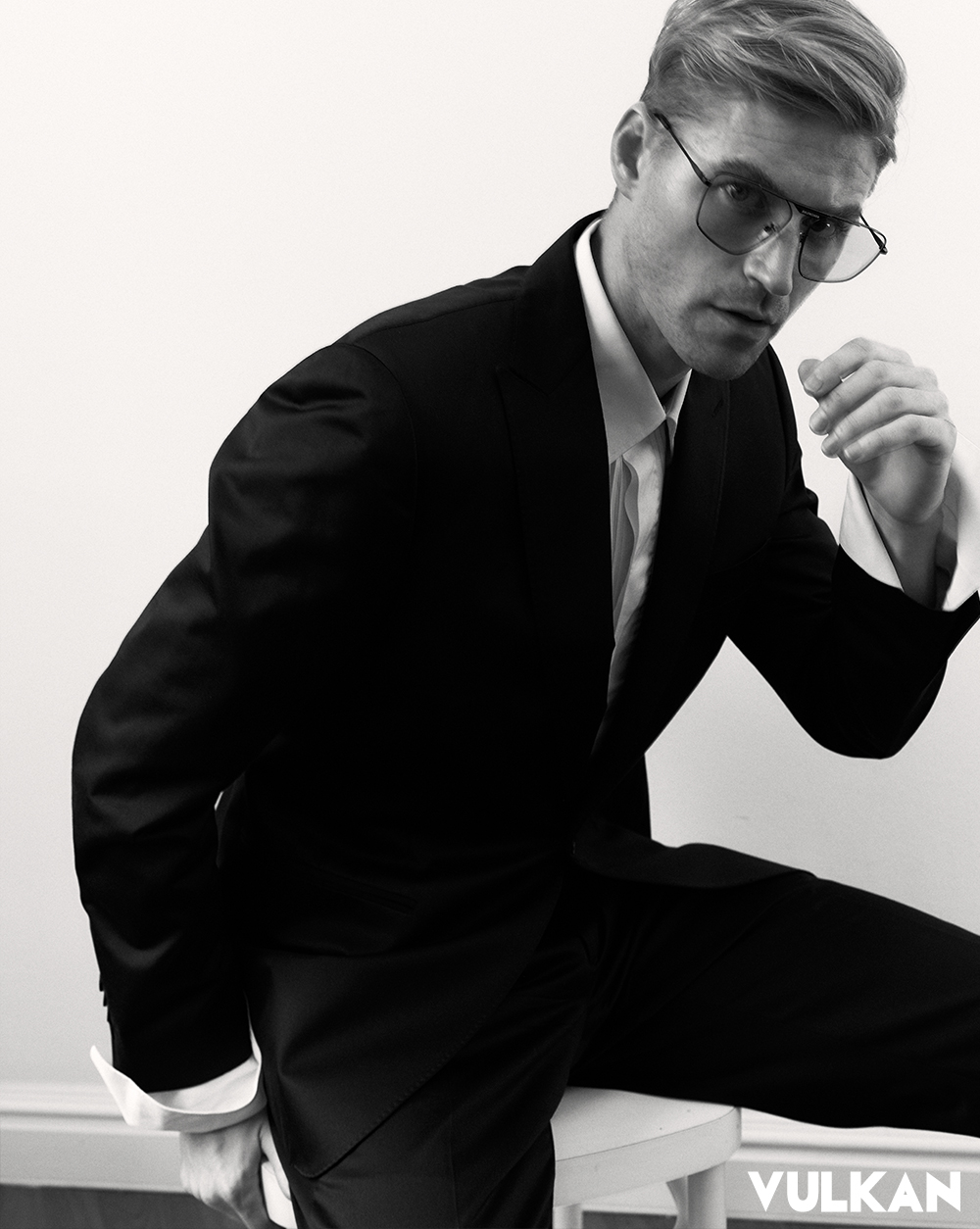 Shirt VALENTINO, Suit ETRO MILANO, Glasses BALENCIAGA
