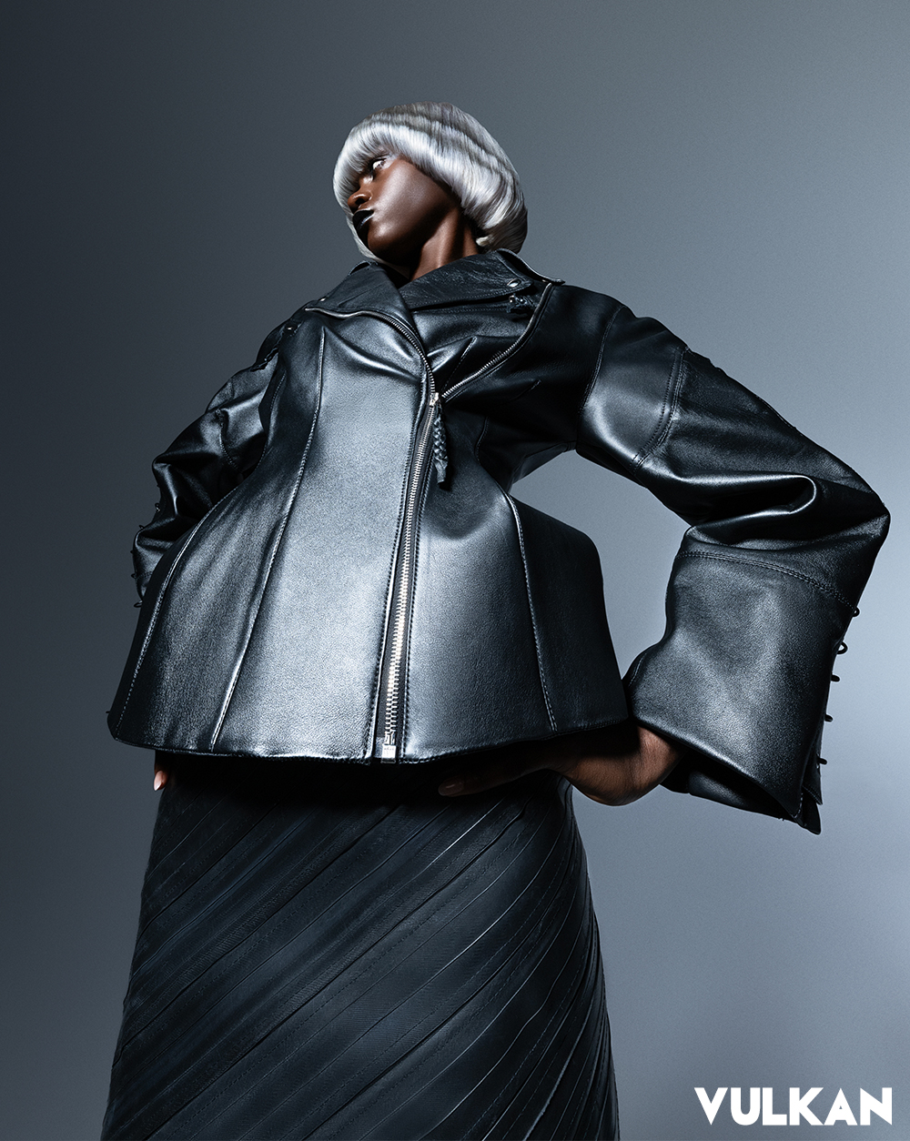 Jacket Appartement Bodo | Skirt Cosmose | Shoes Empty Behaviour | Ring and necklace Florence Moorhead