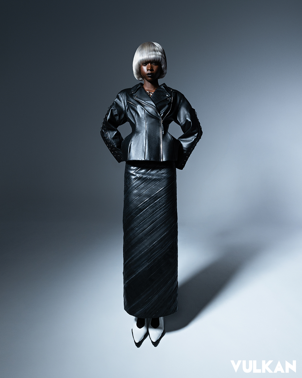 Jacket Appartement Bodo | Skirt Cosmose | Shoes Empty Behaviour | Ring and necklace Florence Moorhead